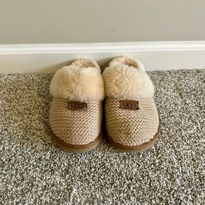 UGG Cream Knit Slippers - size 6